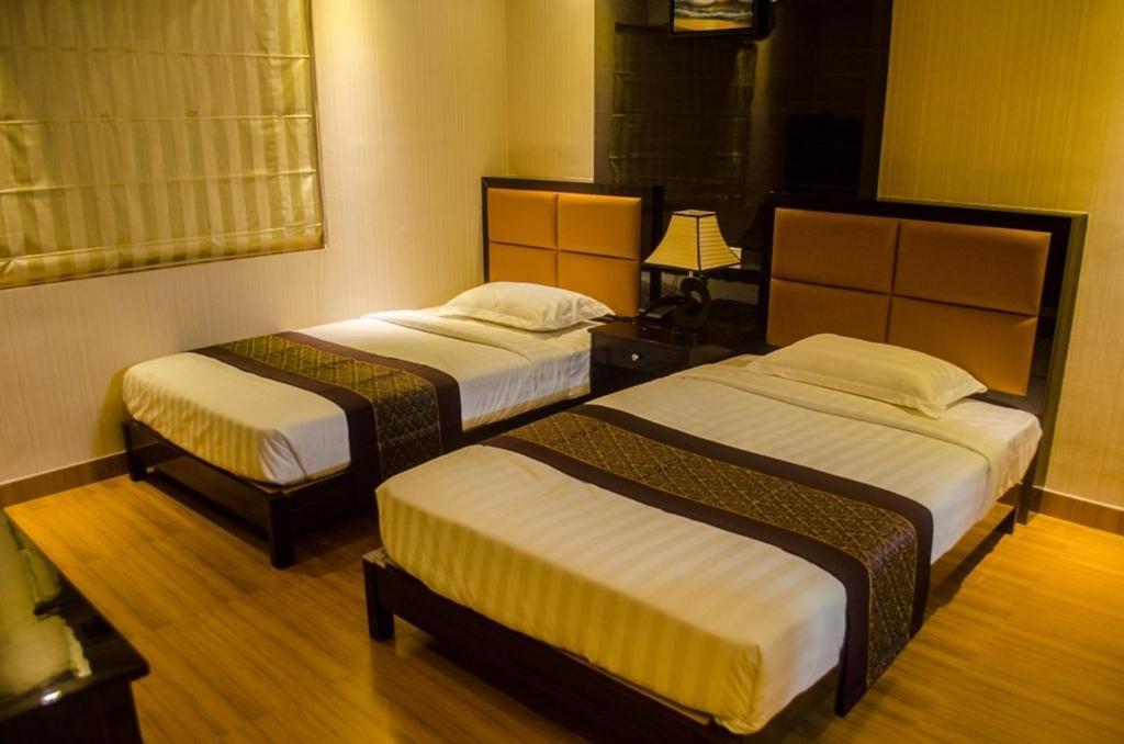 Hotel Comfotel Calcutta Buitenkant foto