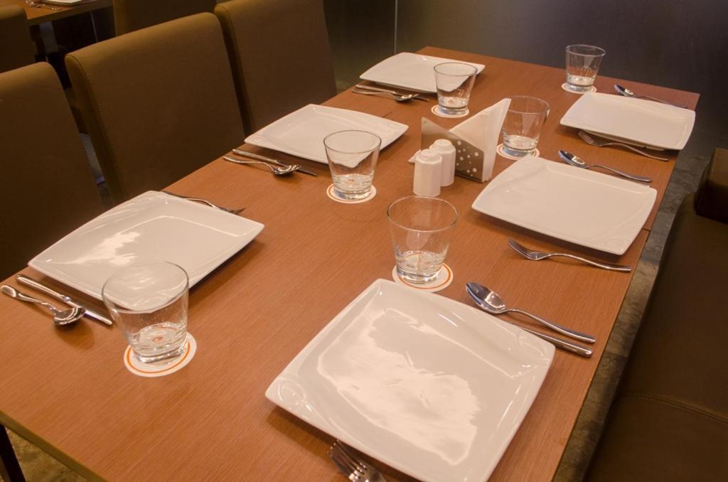 Hotel Comfotel Calcutta Buitenkant foto