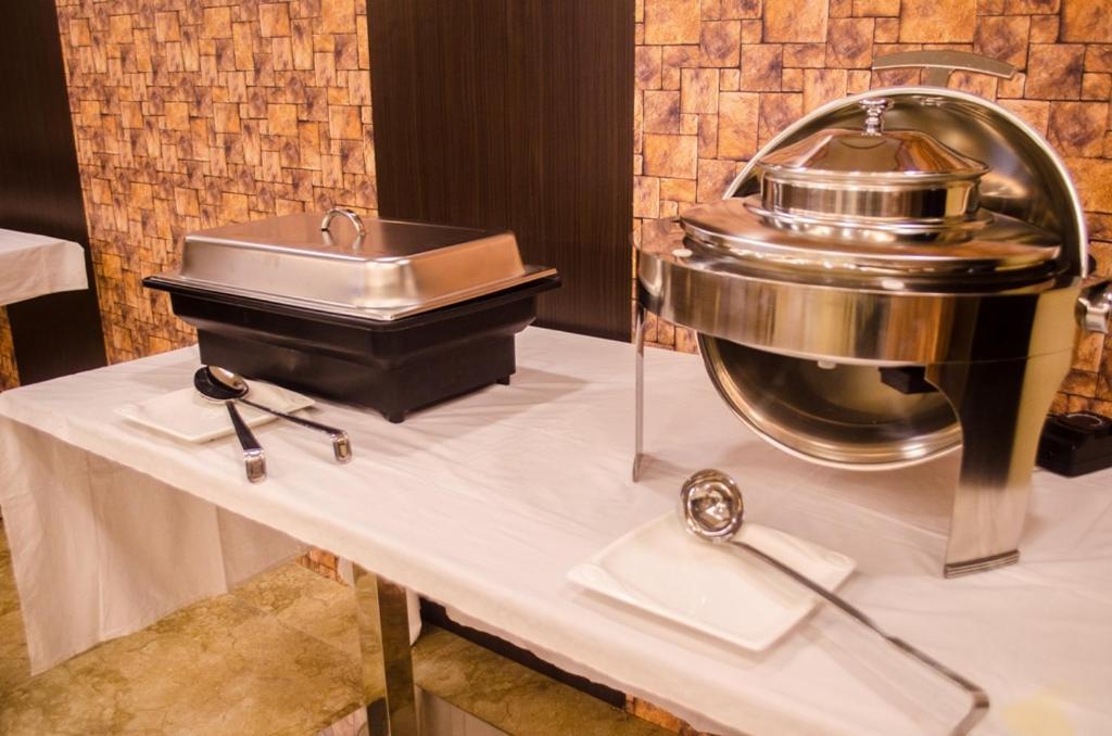 Hotel Comfotel Calcutta Buitenkant foto