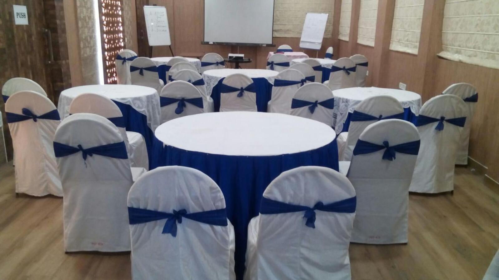 Hotel Comfotel Calcutta Buitenkant foto