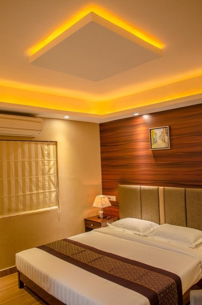 Hotel Comfotel Calcutta Buitenkant foto